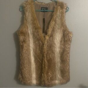 TCEC Faux Fur Vest Medium NWT Sleeveless Hip Length Hook N Eye Closure